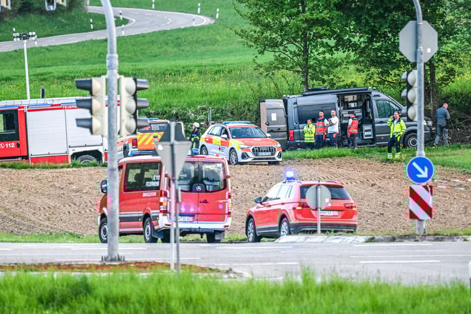 Die Feuerwehr, der Rettungsdienst sowie Entschärfer des Landeskriminalamtes waren im Einsatz.