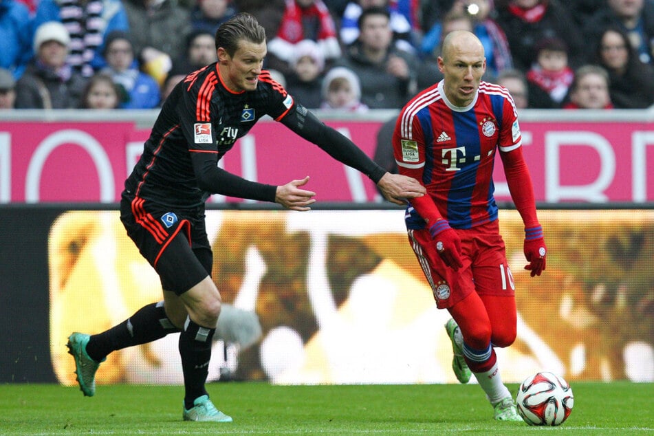 Der letzte Auftritt des HSV in München endete mit einer 0:8-Klatsche. Jansen und Co. hatten gegen Arjen Robben (r.) das Nachsehen.