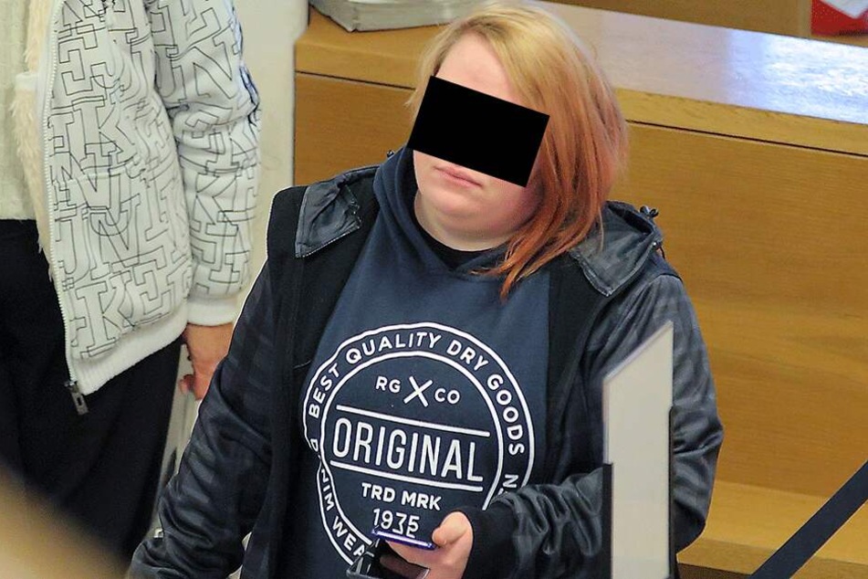 Cindy L. (26) auf dem Weg zum Richter.