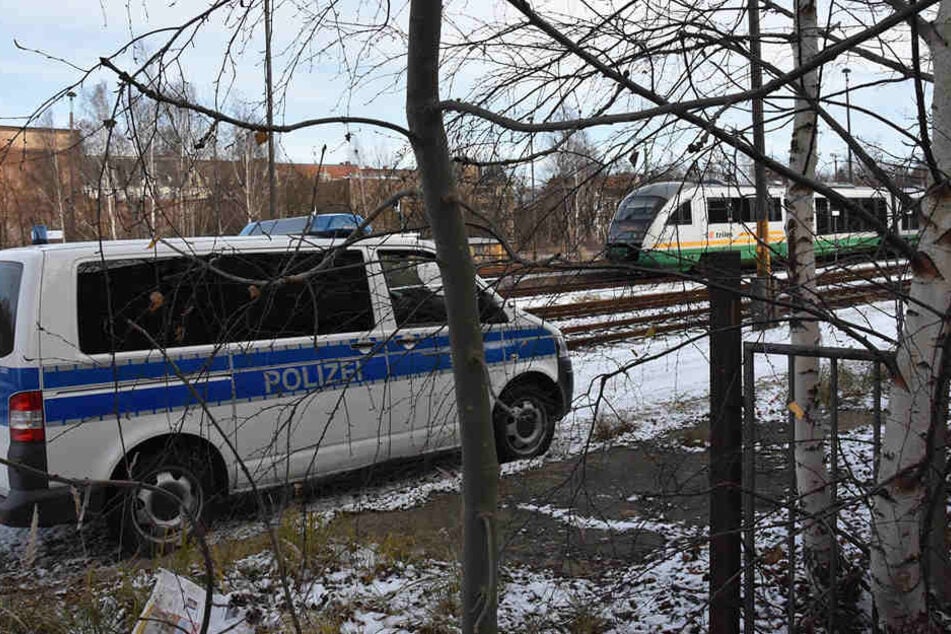 Für den gefährlichen Eingriff in den Bahnverkehr ist ein Jugendlicher verantwortlich.