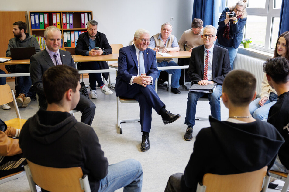 Bundespräsident Frank-Walter Steinmeier (68, SPD) sucht im Rahmen seines Projektes "Ortszeit Deutschland" den direkten Kontakt zu den Bürgern.