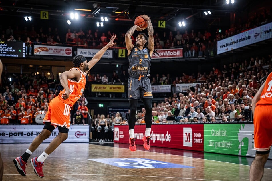 Nike Sibande (26) gehörte zu den besten Werfern der Niners im Spiel gegen Vechta.