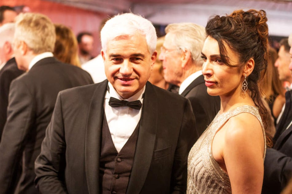 Ballchef Hans-Joachim Frey (54) mit seiner Frau.
