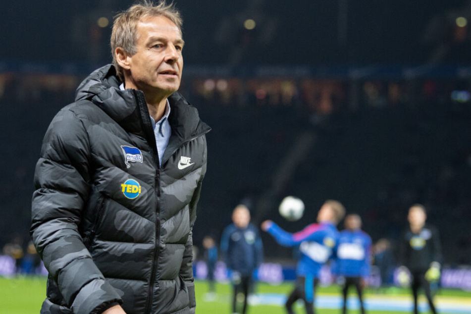 Jürgen Klinsmann hatte überraschend seinen Rücktritt als Hertha-Trainer erklärt.