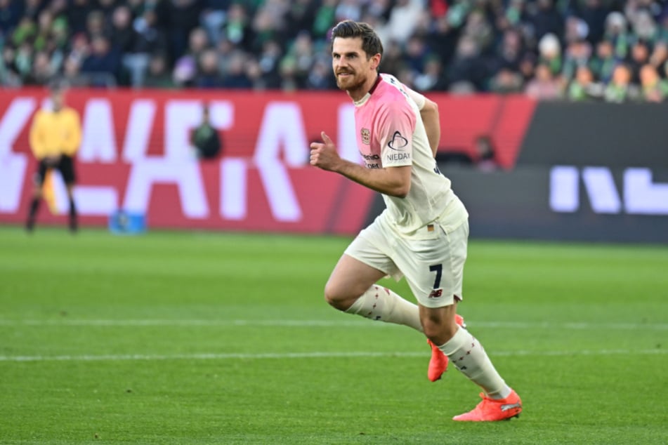 Derzeit steht Jonas Hofmann (33) noch bei Bayer 04 unter Vertrag.