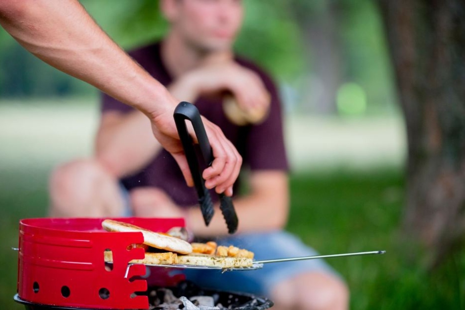 Wurst und Fleisch sind noch immer der Standard auf dem Grill.