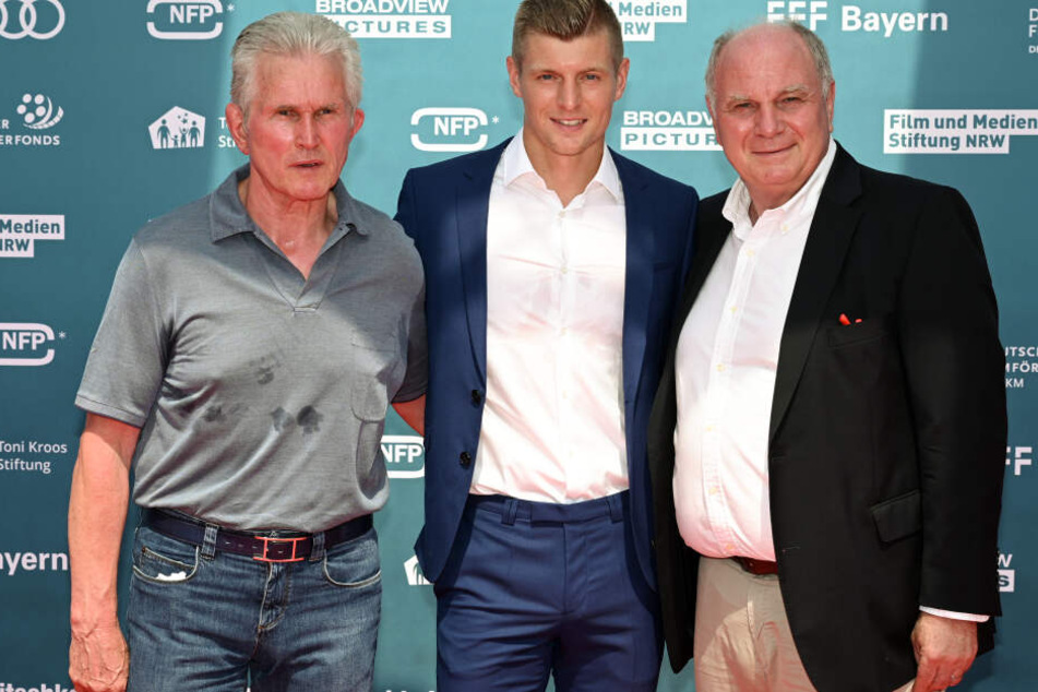 Auch Ex-Bayerntrainer Jupp Heynckes und Bayern-Präsident Uli Hoeneß kamen zur "Kroos"-Premiere nach Köln.