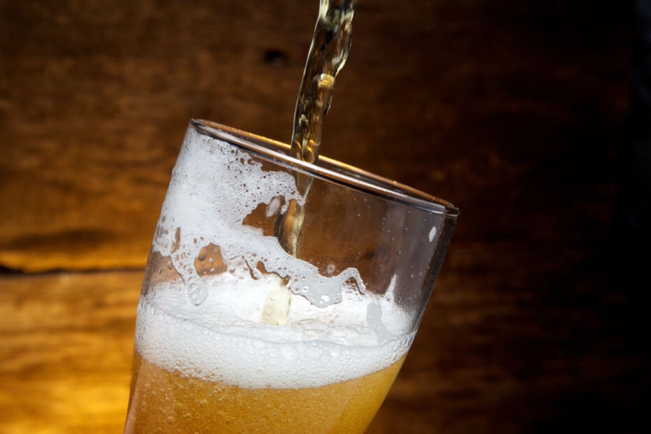 "Auch Wasser wird zum edlen Tropfen, mischt man es mit Malz und Hopfen!" (Symbolbild)
