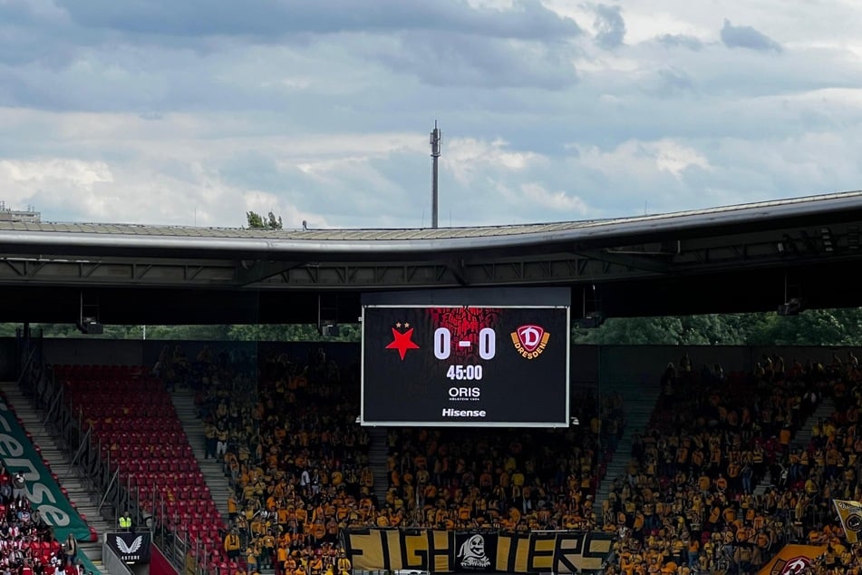 Keine Tore zur Halbzeit in Prag.