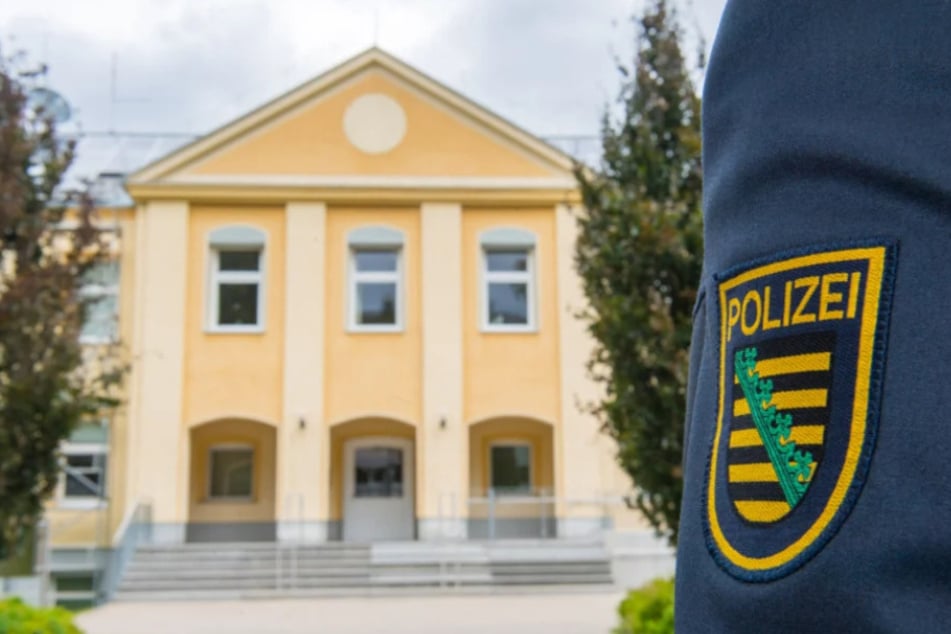 Auch die Polizeianwärter von der Polizeifachschule Schneeberg müssen ihre Abschlussprüfung wiederholen.