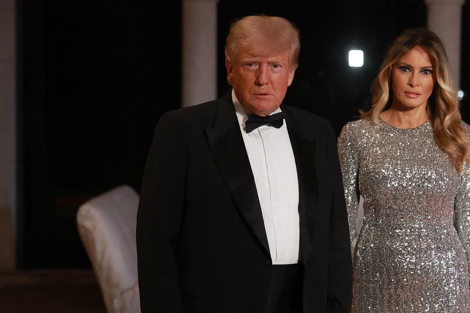 Where's Melania? Internet tries to solve mystery of Donald Trump's holiday pic