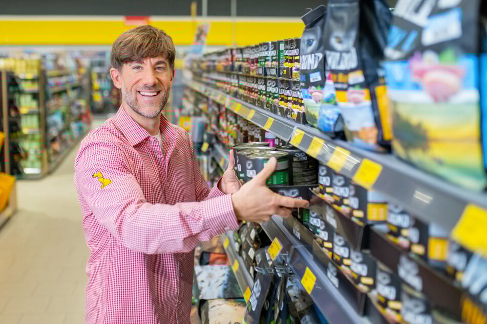 Bei DAS FUTTERHAUS gibt's alles für echte Verwöhnmomente, von Premium-Futter bis schickem Zubehör!