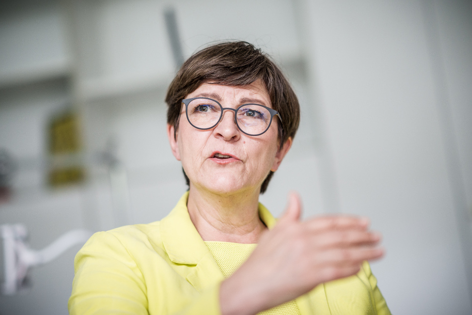 SPD-Chefin Saskia Esken (61) will die Probleme der Menschen ernst nehmen. (Archivbild)