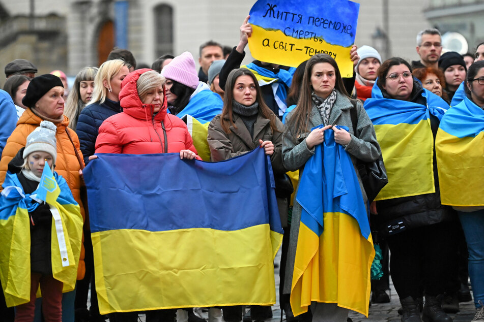 Im vergangen Jahr fand auch schon eine Gedenkkundgebung auf dem Neumarkt für die Ukraine statt.