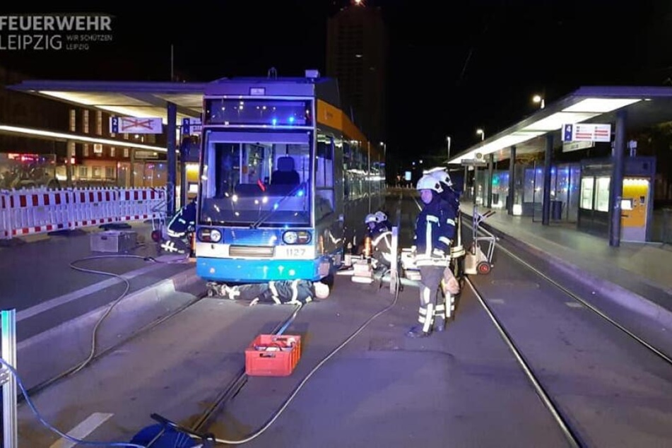 In der Nacht zu Donnerstag musste die Feuerwehr eine "verletzte Person" aus ihrer Notlage befreien.