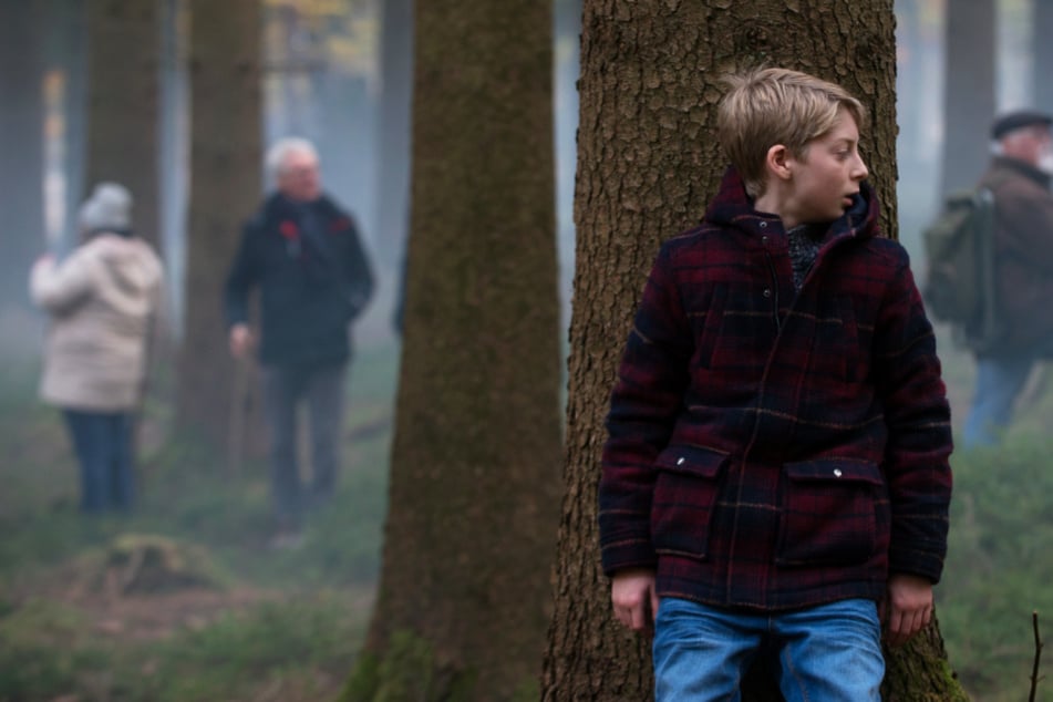 "Drei Tage und ein Leben": Kleiner Junge (6) verschwindet nach grausamem Unfall im Wald!