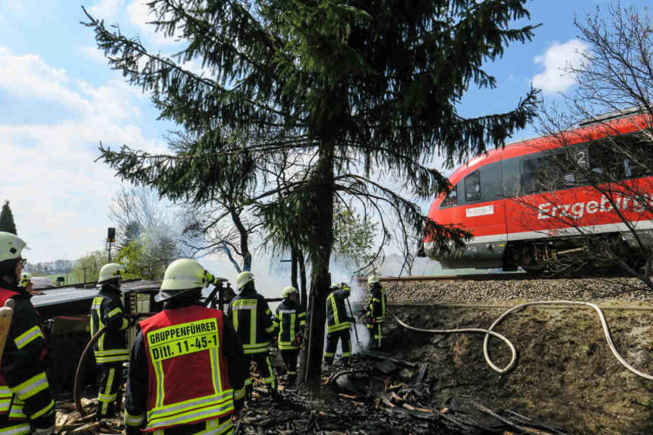 Erst nach rund 90 Minuten konnte ein Zug, der in Richtung Aue unterwegs war, weiterfahren.