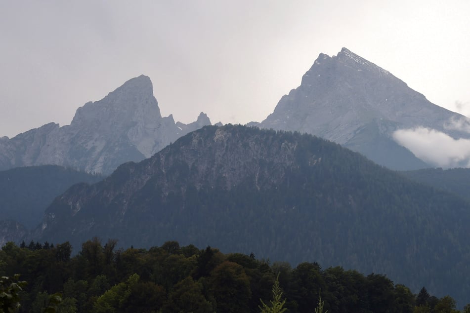 Hubschrauber kann nicht helfen! Wanderer in Not müssen Nacht am Berg ausharren