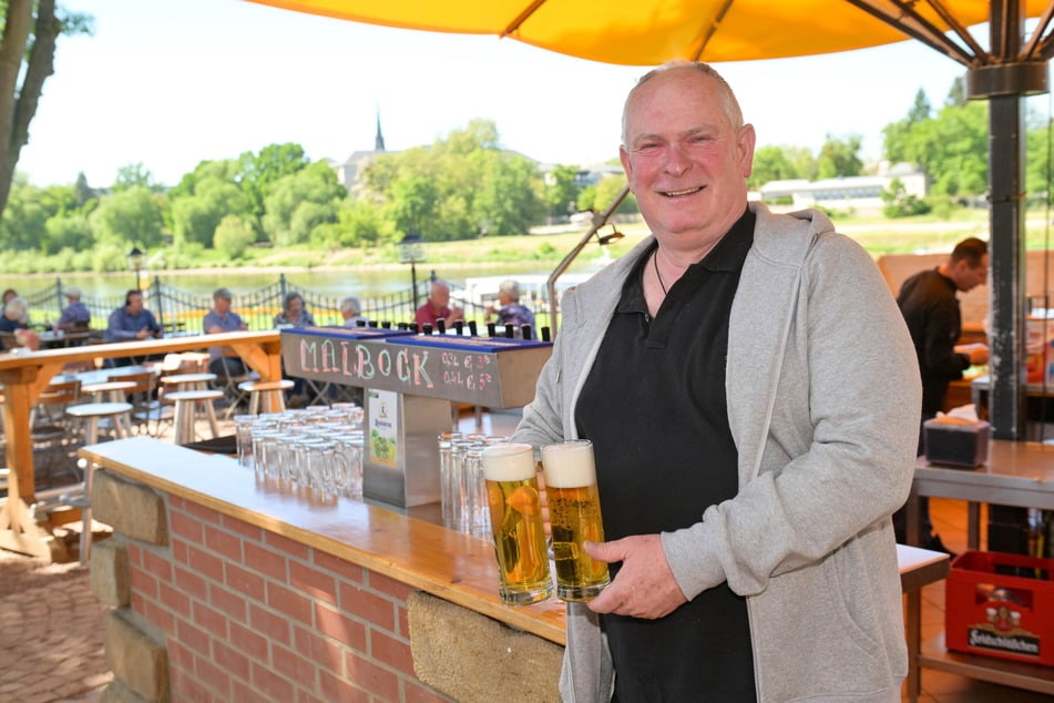 Fährgarten-Chef Jens Bauermeister (59) hat genug Bier unter den Zapfhähnen.