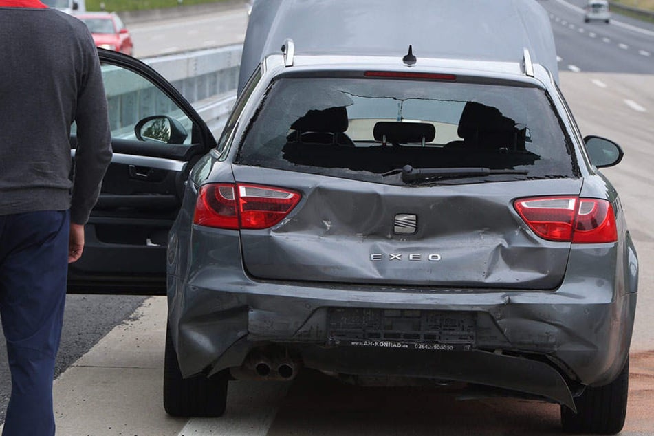Vier Personen wurden bei dem Crash verletzt.