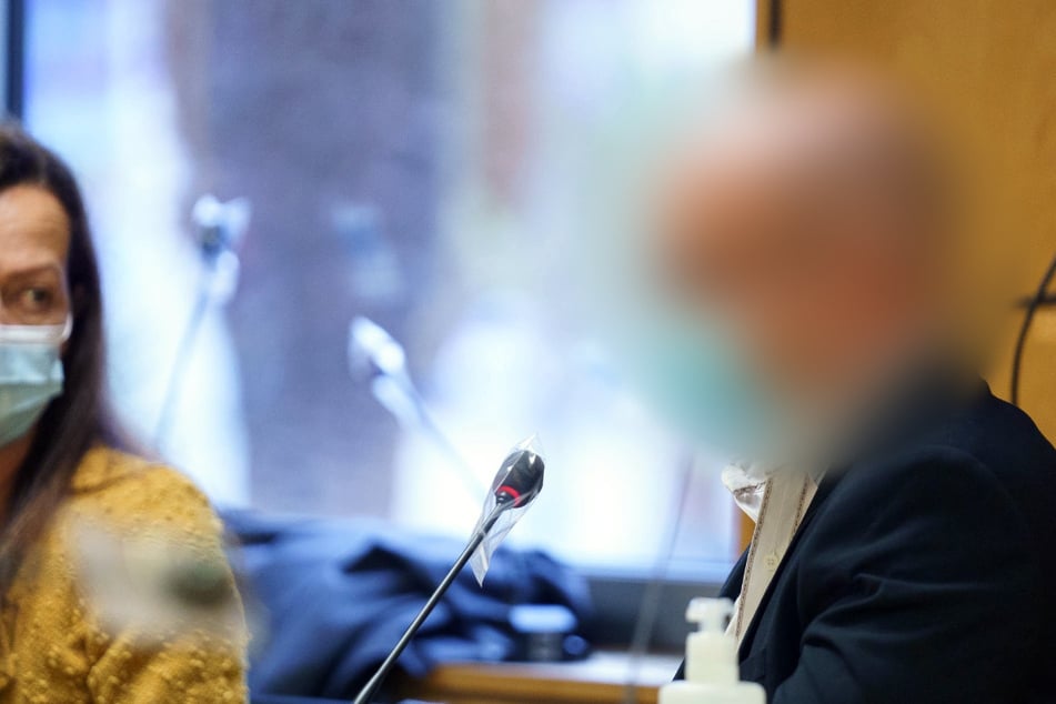 Jobcenter hatte geklagt, aber: Zweifacher Höhlen-Killer kassiert weiter Pensionszahlungen
