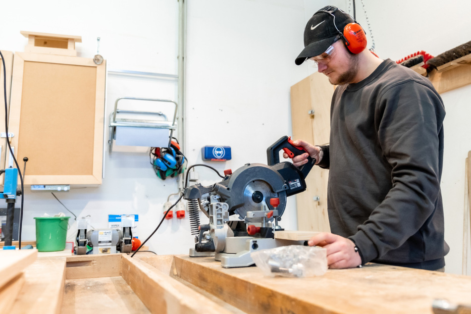 Handwerkliches Interesse und Geschick sind sehr vom Vorteil für diesen Beruf.