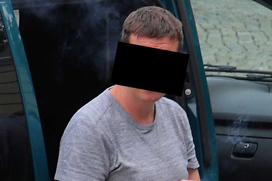 Ronny H. (39) legte in rasender Eifersucht Feuer und tyrannisierte seine Ex-Lebensgefährtin.