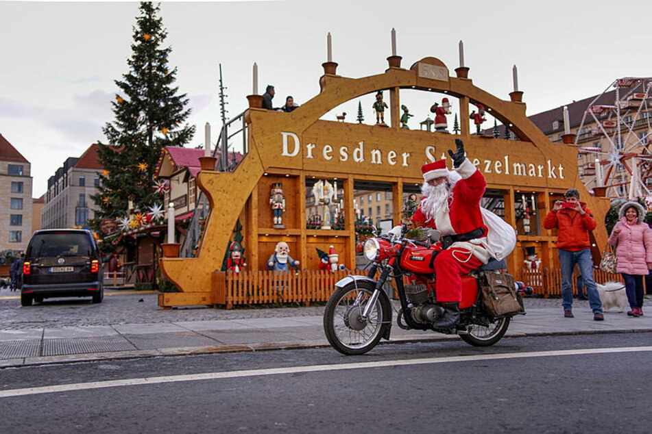 Im vergangenen Jahr raste der Weihnachtsmann bei null Zentimeter Schnee durch Dresden. Am 20. Dezember hatten mildere Temperaturen eingesetzt.