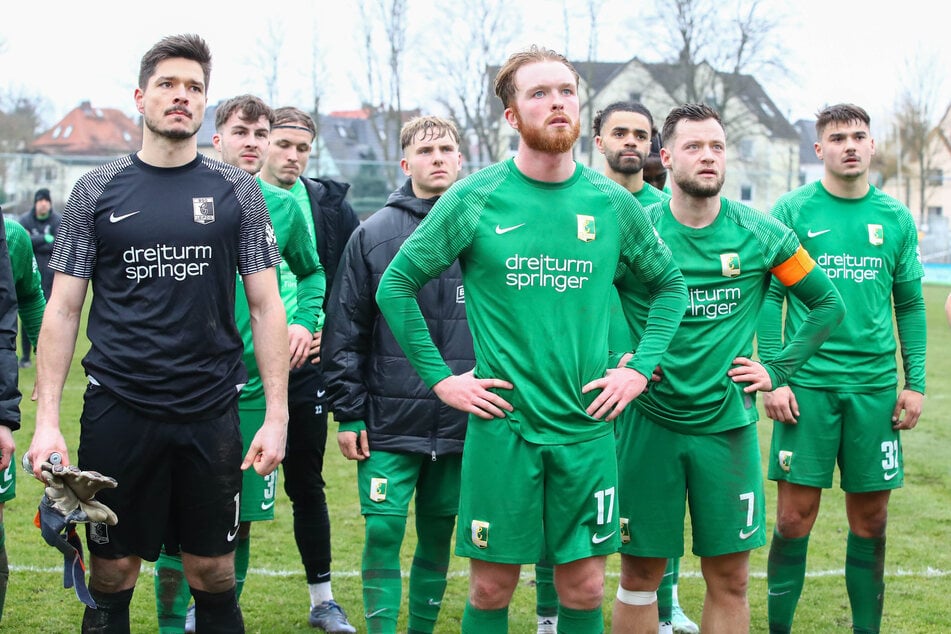 Die Spieler der BSG Chemie Leipzig müssen mit der Pleiten-Wiedergutmachung noch etwas warten.