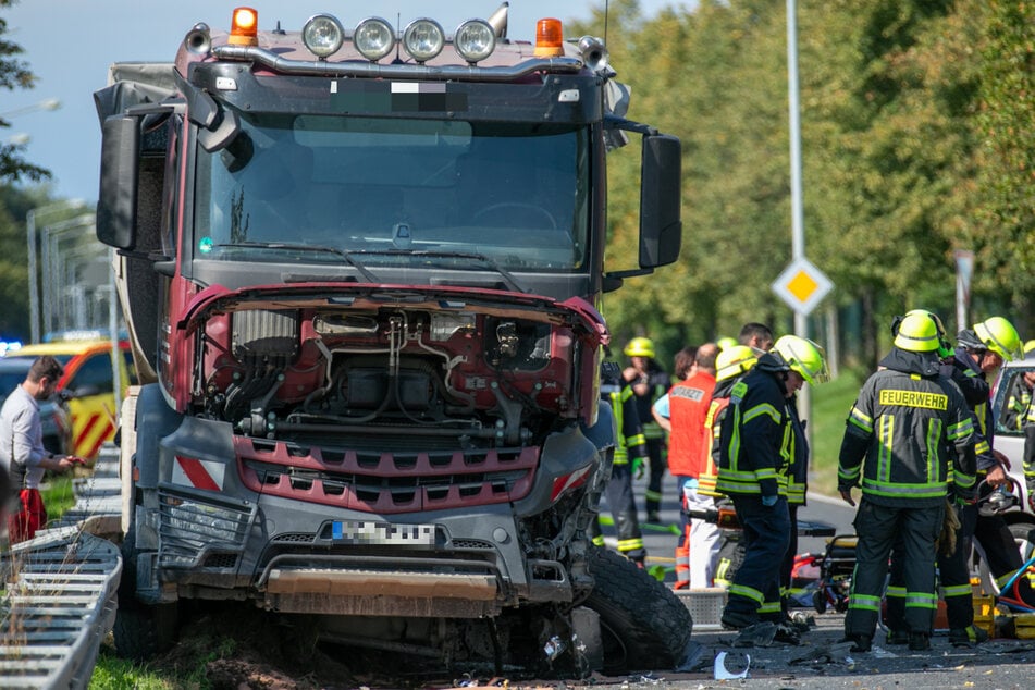 Der Lkw-Fahrer (47) erlitt nur leichte Verletzungen.