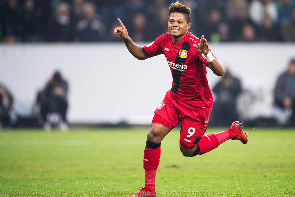 War der Shooting-Star der vergangenen Saison und hat seinen Vertrag bei Bayer 04 Leverkusen trotz vieler lukrativer Angebote bis 2023 verlängert: Leon Bailey.
