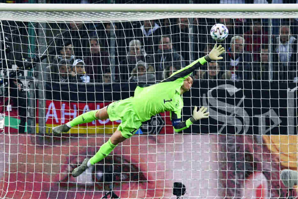 Manuel Neuer hielt der DFB-Elf in der ersten Halbzeit zweimal glänzend die Null und parierte in Hälfte zwei sogar noch einen Foulelfmeter.