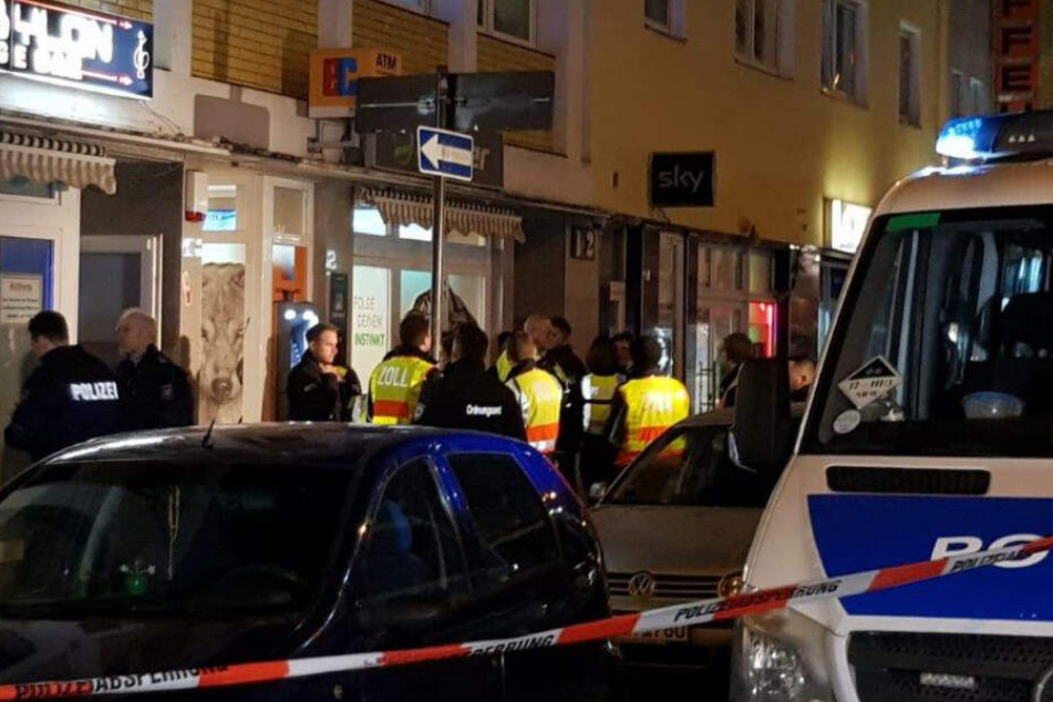 Die Polizei kontrollierte Wettbüros und Bars in Köln-Kalk.