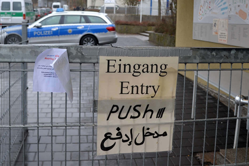 Ein 27-jähriger Bewohner einer Asylunterkunft rastete völlig aus, als man ihm seinen Fuß neu verbinden wollte (Symbolbild).