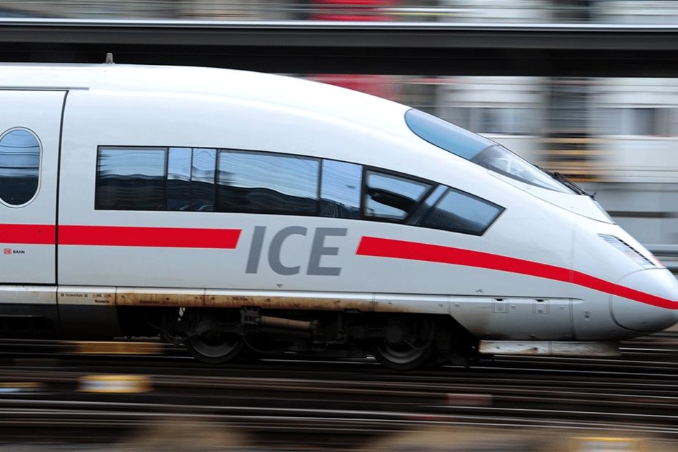 Der Basler Bahnhof SBB sei am späten Nachmittag komplett gesperrt worden. (Symbolbild).
