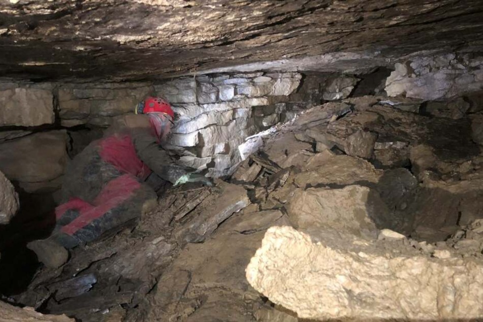 Die Höhle hat kilometerlange Gänge und teils große Kammern.