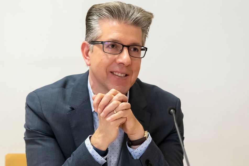 Sowohl die kulturelle Arbeit als auch die des Gesundheitsamts wurden ausgezeichnet. Bürgermeister Ralph Burghart (50) zeichnet im Dezernat 5 für beides verantwortlich.