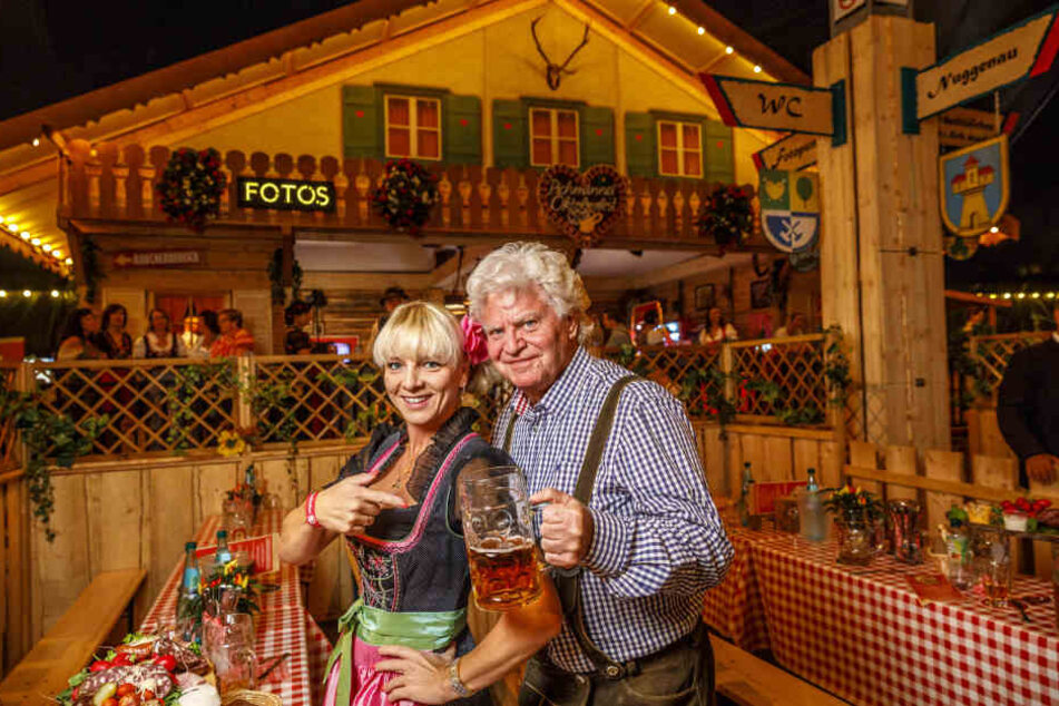 Dixieland-Chef Joachim Schlese (78) kam mit seiner starken Frau Carmen (43) zum Festgaudi.