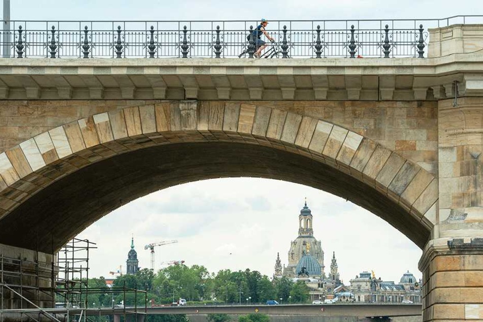 Nach Abschluss der Sanierung kann sich die Albertbrücke auch untenrum endlich sehen lassen.