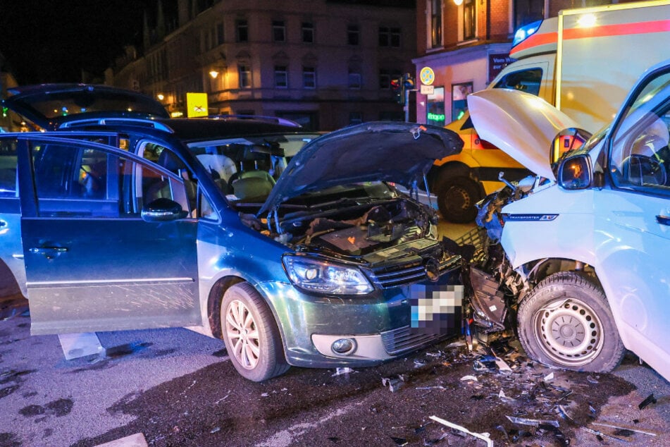 Frontalcrash sorgt für Stau im Erzgebirge