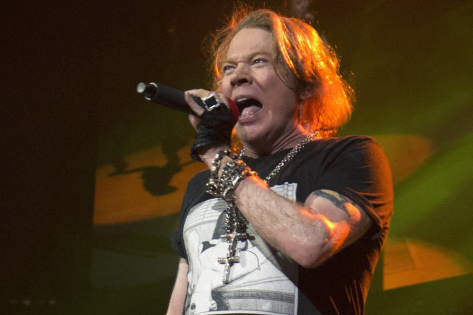 Sänger Axl Rose (William Bailey) wird 2020 München zum Toben bringen. (Archiv)