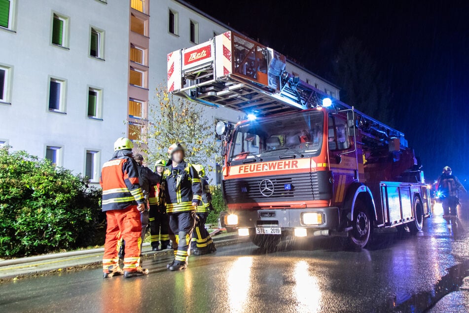 Die Feuerwehr war am Samstag in der Erich-Weinert-Straße in Stollberg im Einsatz.