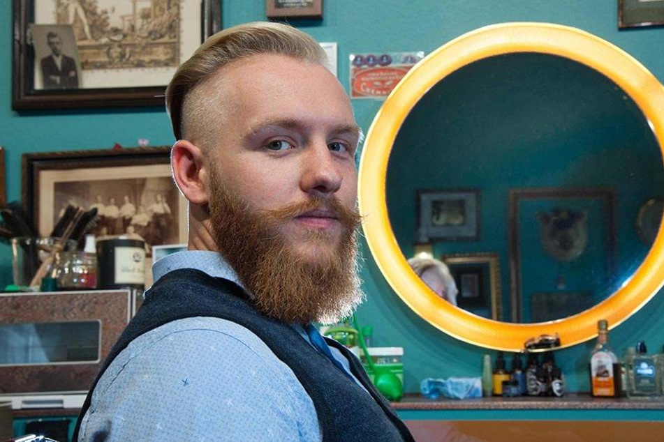 Mit Bartöl zum Sieg: Fabian Brust (26) hat mit "Bartbarossa" gute Chancen, Deutschlands bester Start-up-Unternehmer zu werden.
