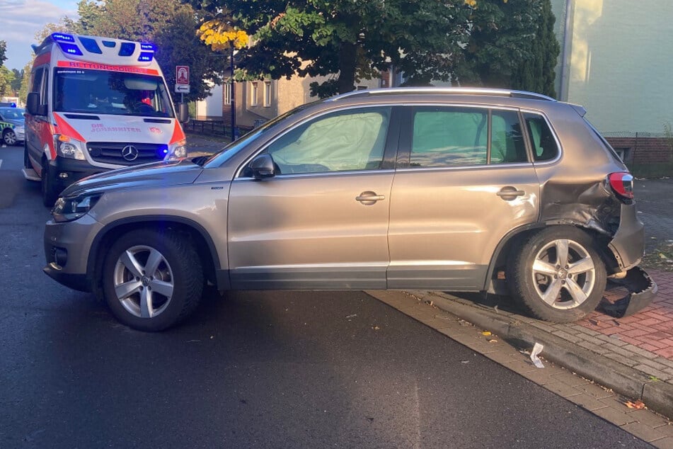 Mit knapp 2 Promille unterwegs: VW-Fahrerin (53) baut Unfall