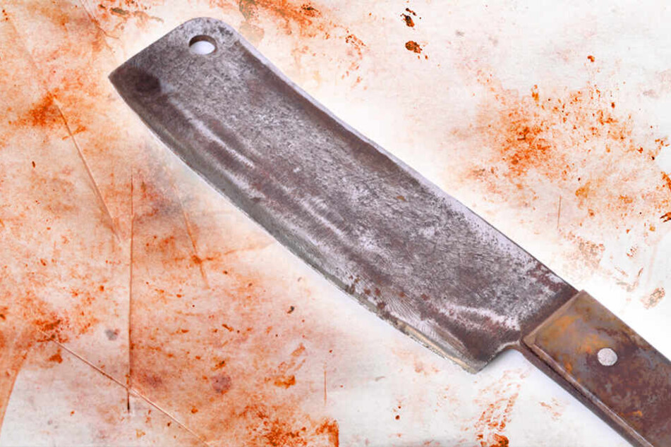 Der Ehemann ging mit einer Machete auf den mutmaßlichen Vergewaltiger los. (Symbolbild)