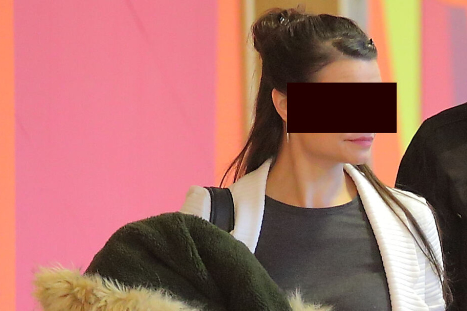 Staatsanwalt sicher: Angela warf Messer auf Geliebten, Hand durchbohrt!