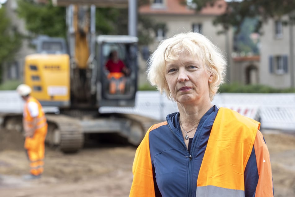 Simone Prüfer (60), Leiterin des Straßen- und Tiefbauamts, freut der Baufortschritt.