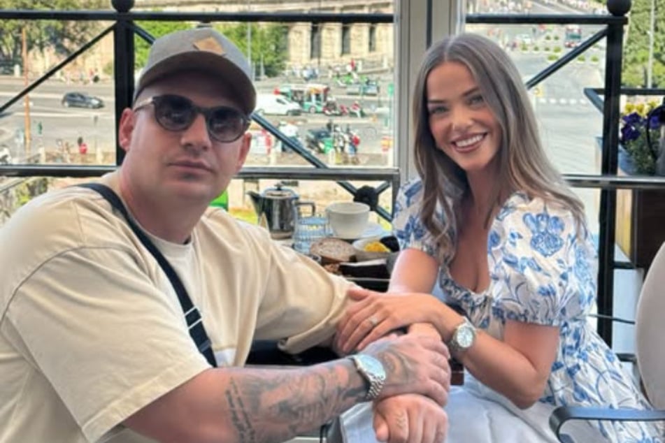 Die 29-Jährige ist seit Herbst 2022 mit Ex-"DSDS"-Gewinner Pietro Lombardi (33) verlobt.