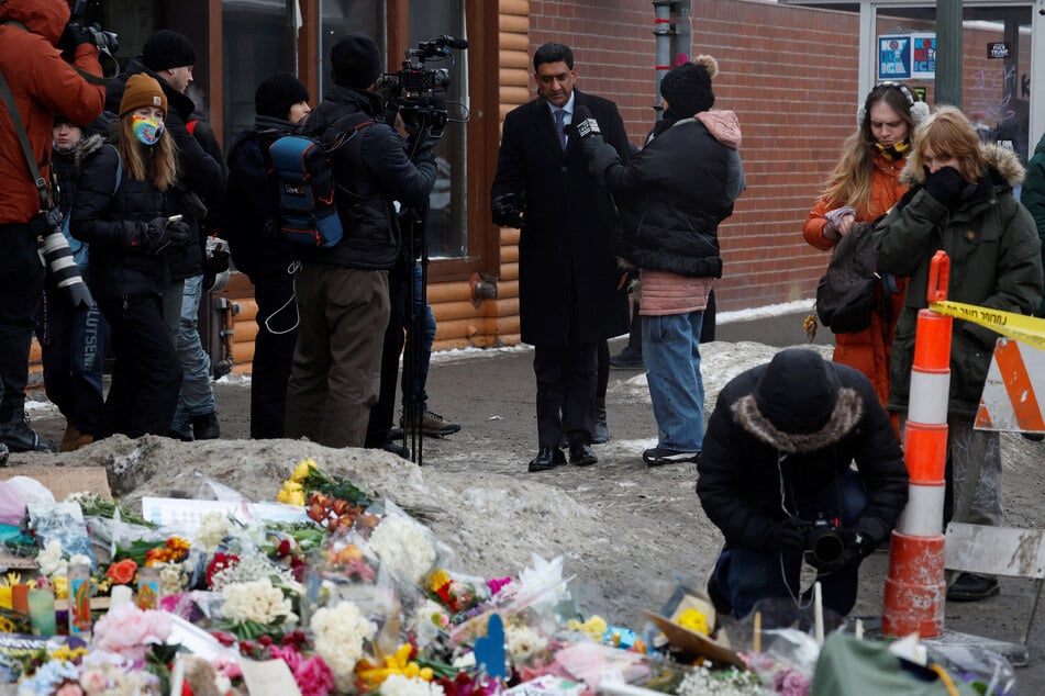 Representative Ro Khanna speaks to the media near a memorial for Alex Pretti in Minneapolis, Minnesota, on January 26, 2026.