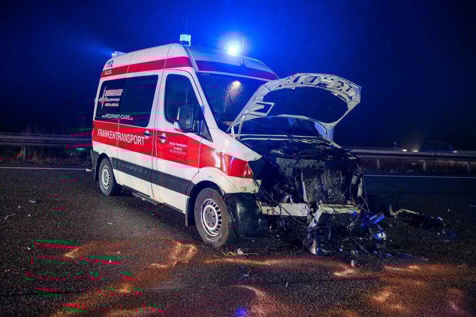 Der Krankenwagen war ins Schleudern geraten.